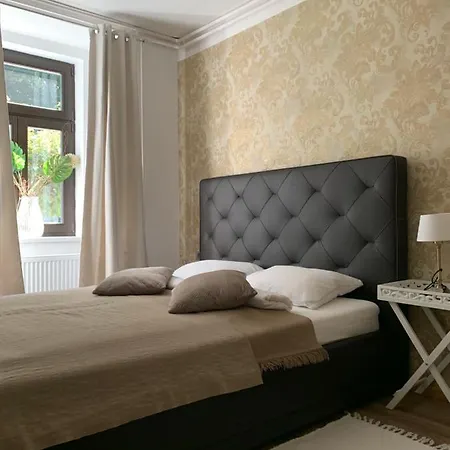 Royal Vega * Ljubljana